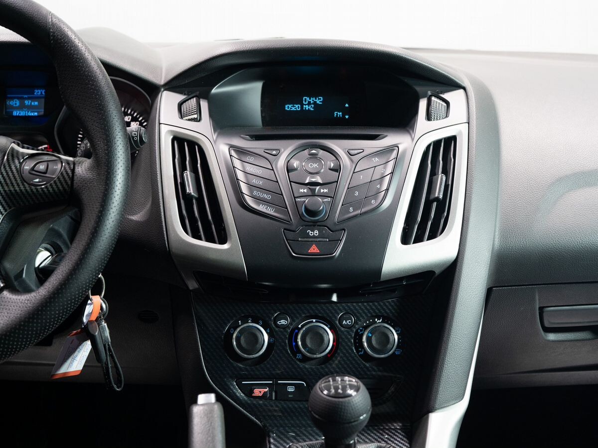 Ford Focus 2014 - фото автомобиля