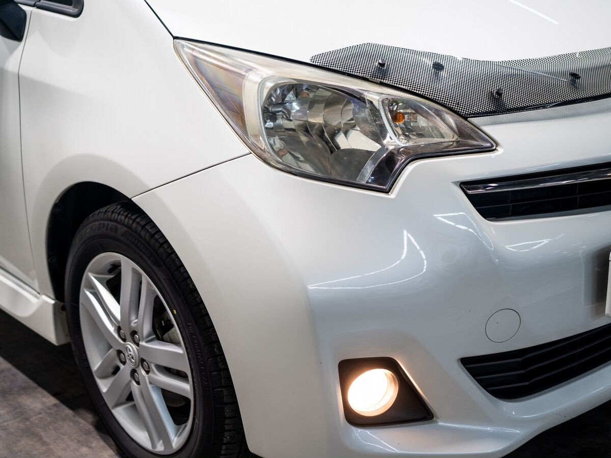 Toyota Ractis 2010 - фото автомобиля