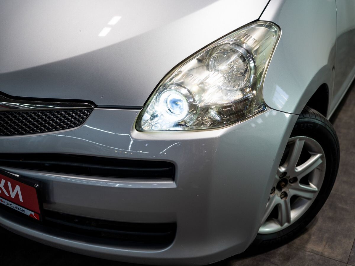 Toyota Ractis 2009 - фото автомобиля
