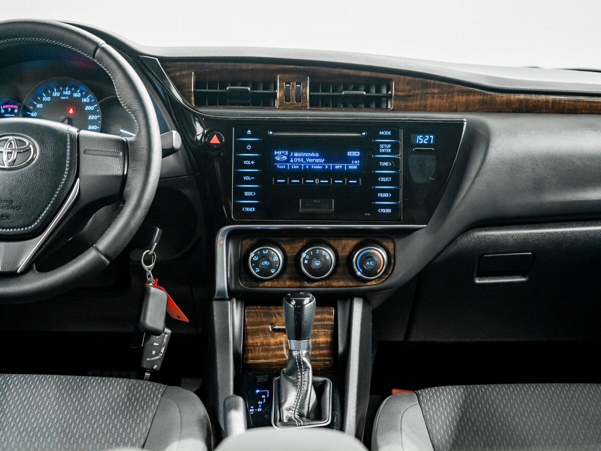 Toyota Corolla 2016 - фото автомобиля