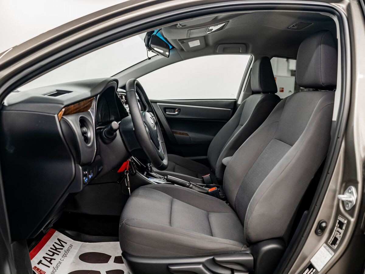 Toyota Corolla 2016 - фото автомобиля