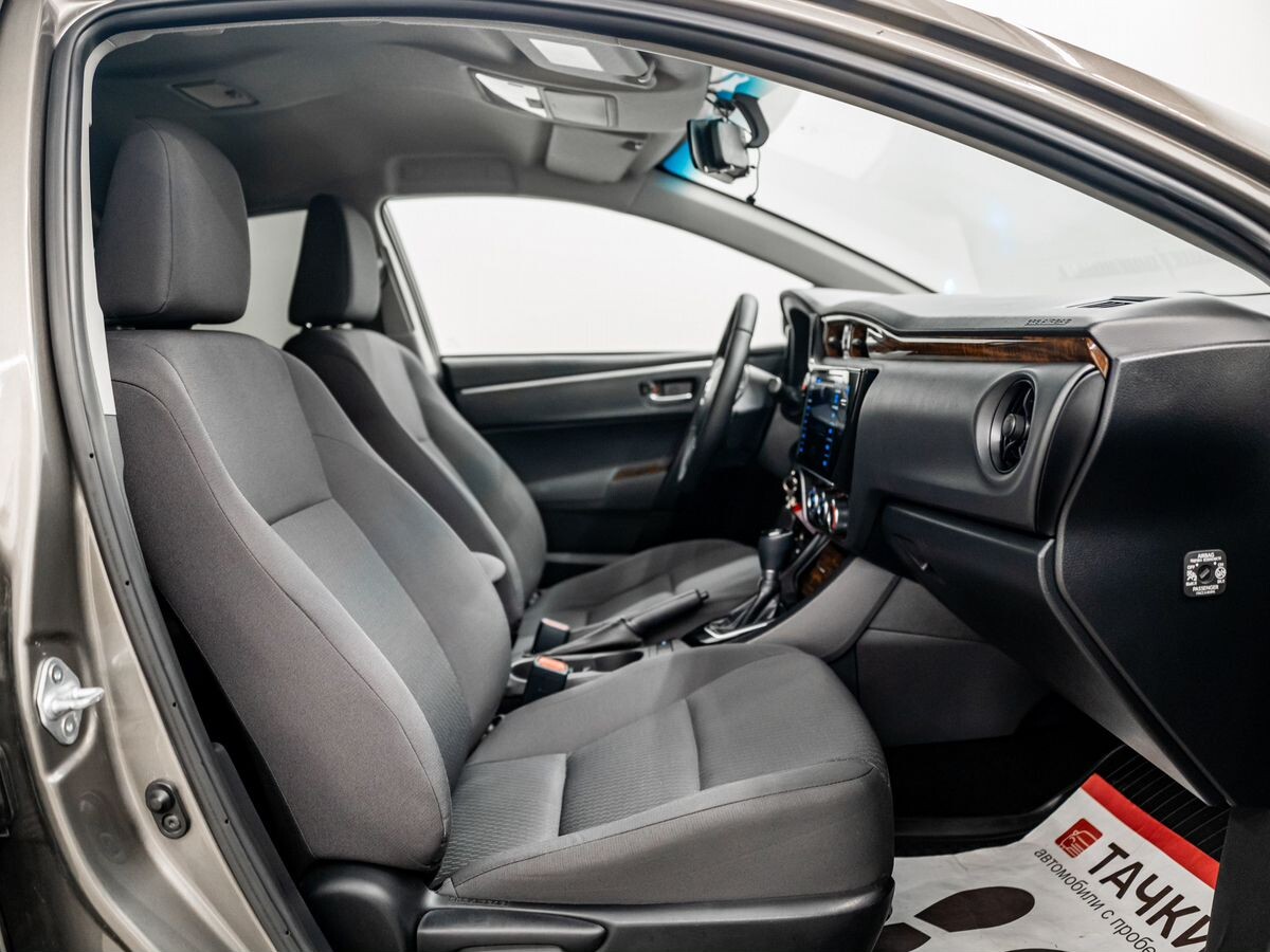 Toyota Corolla 2016 - фото автомобиля