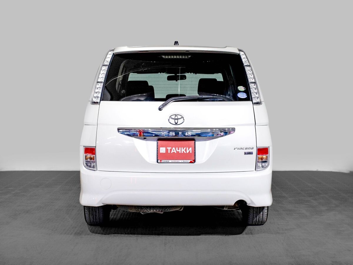 Toyota Isis 2011 - фото автомобиля