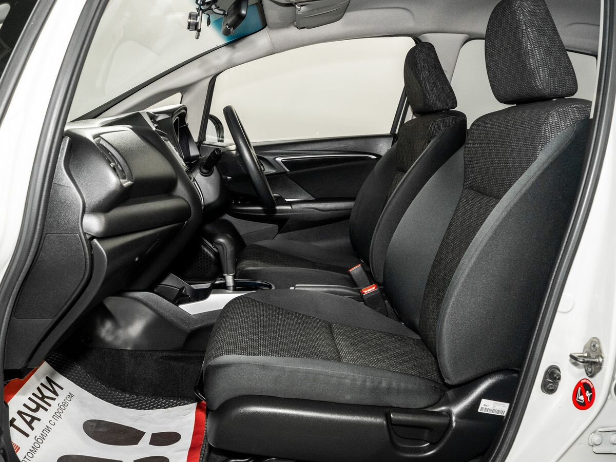 Honda Fit 2017 - фото автомобиля