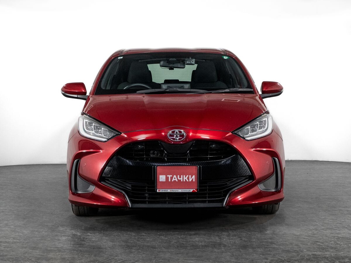 Toyota Yaris 2021 - фото автомобиля