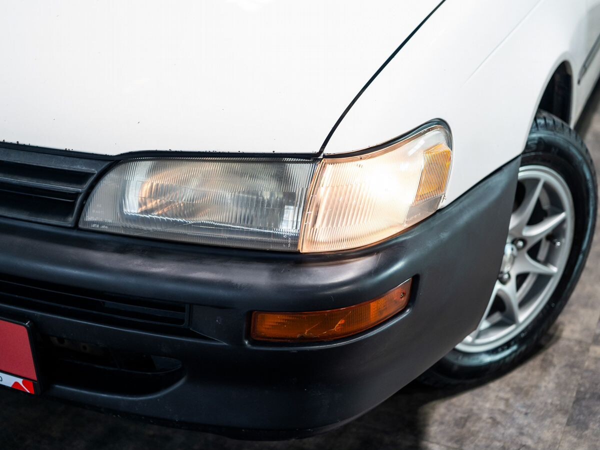Toyota Corolla 2000 - фото автомобиля