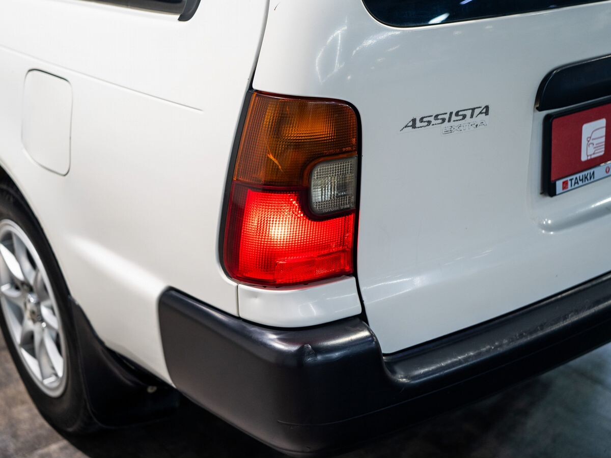 Toyota Corolla 2000 - фото автомобиля