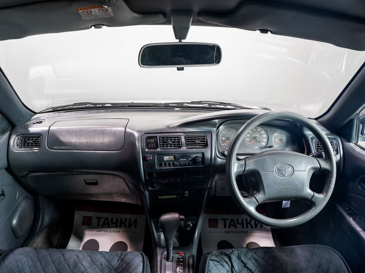 Toyota Corolla 2000 - фото автомобиля