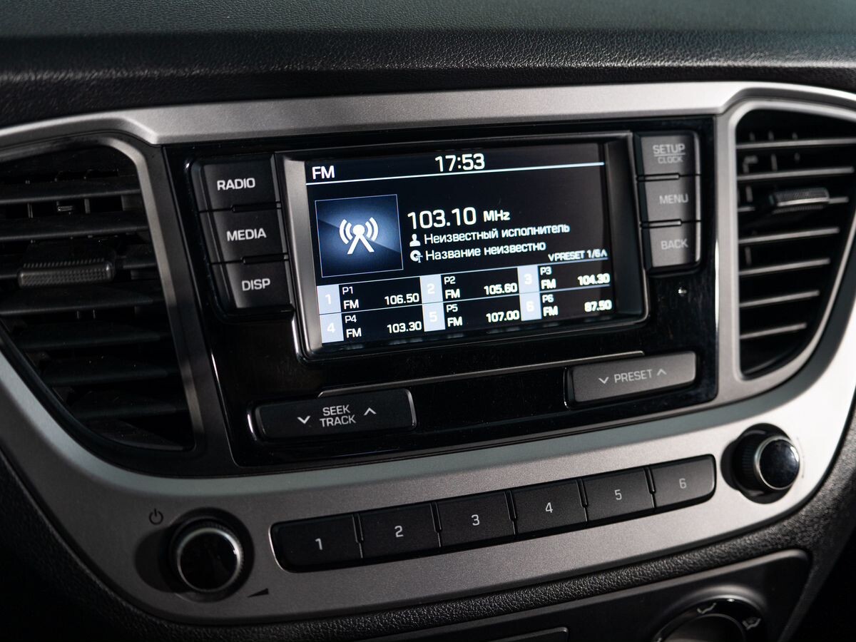 Hyundai Solaris 2018 - фото автомобиля