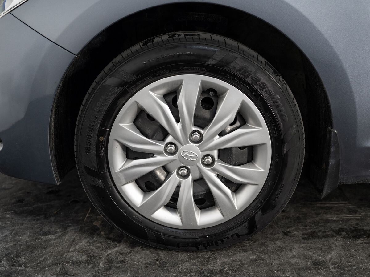 Hyundai Solaris 2018 - фото автомобиля