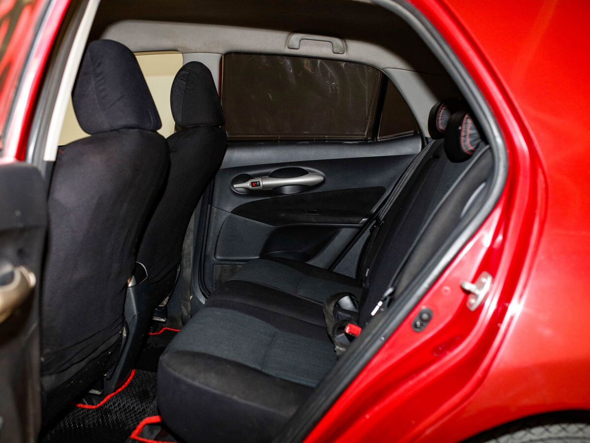 Toyota Auris 2007 - фото автомобиля