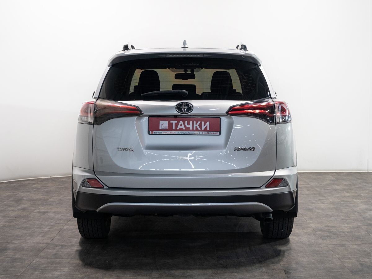 Toyota RAV4 2018 - фото автомобиля