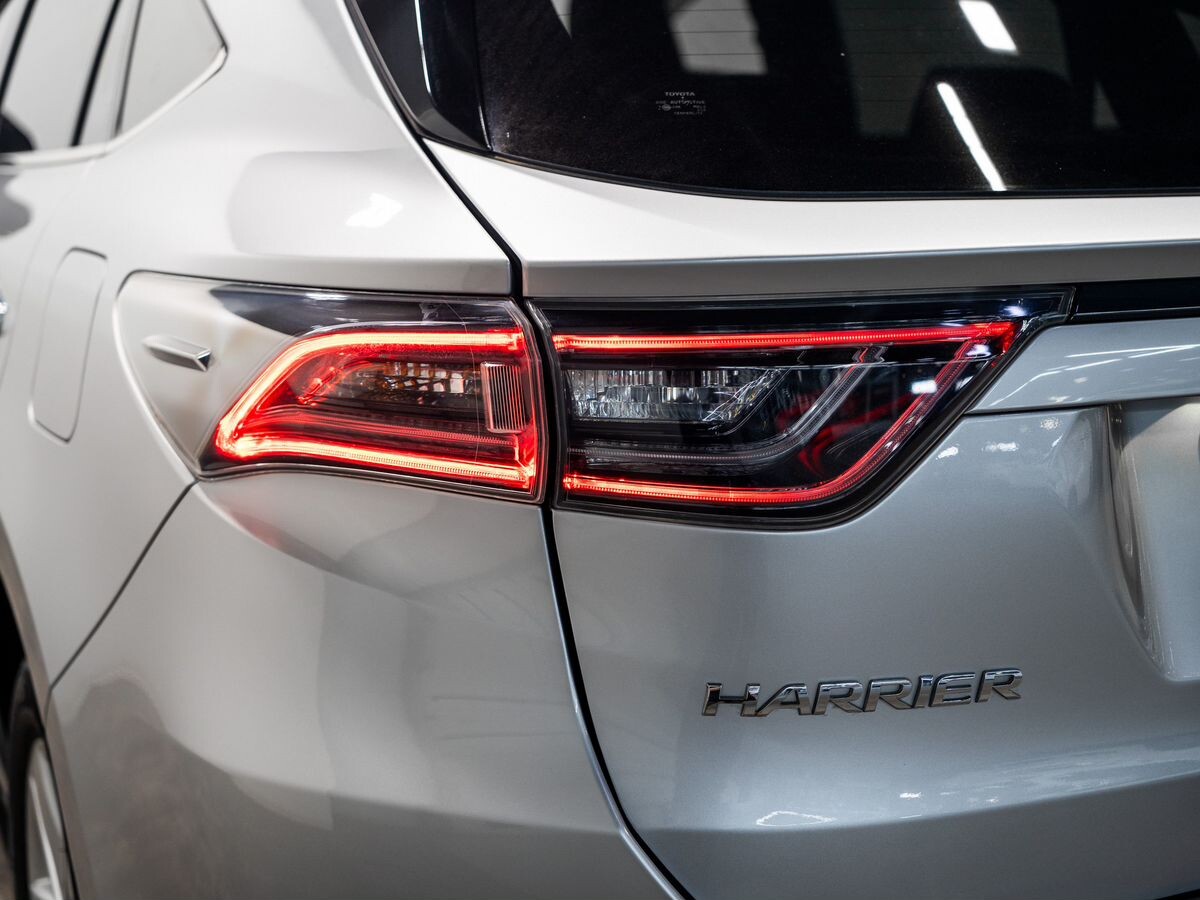 Toyota Harrier 2017 - фото автомобиля