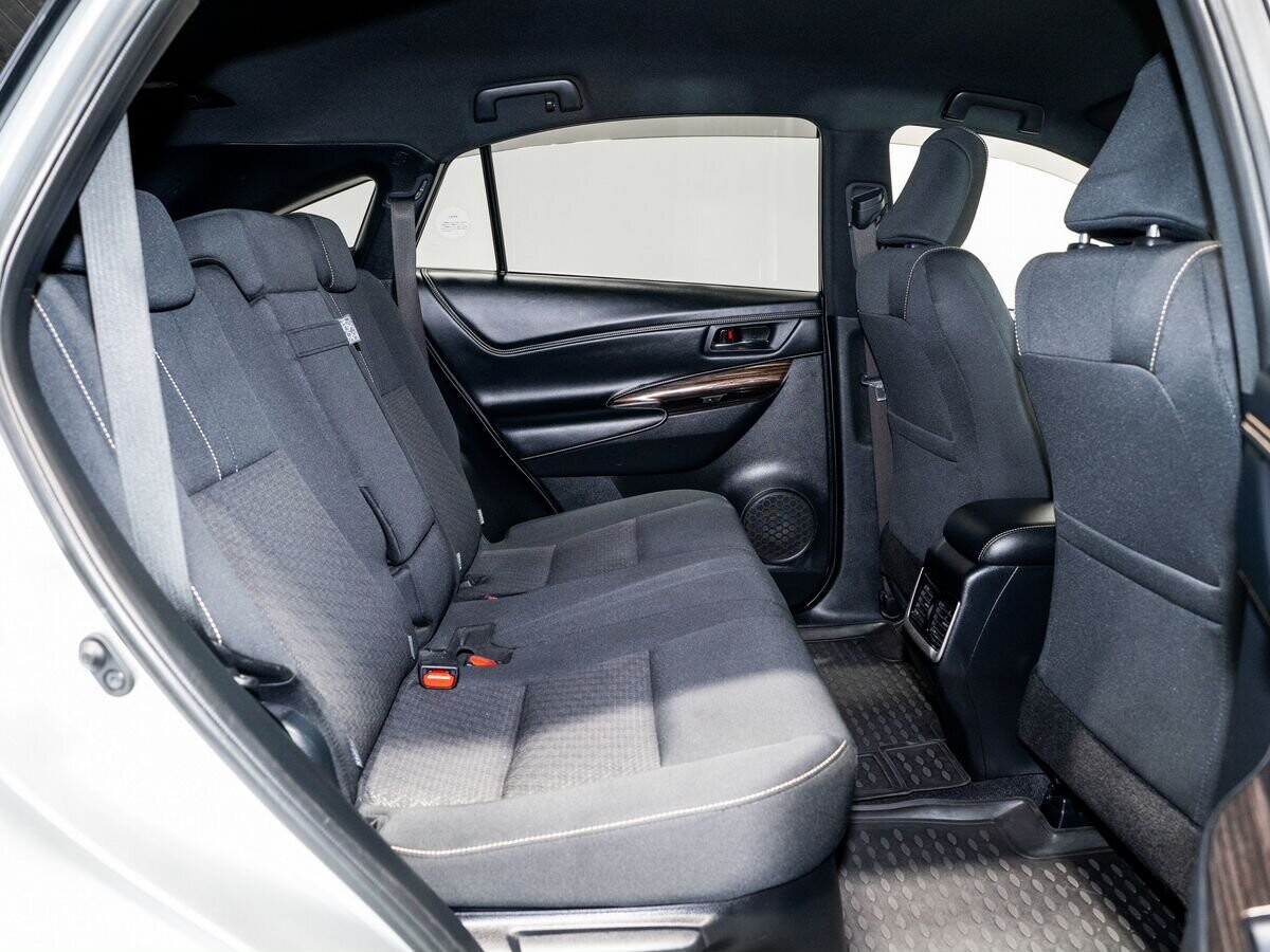 Toyota Harrier 2017 - фото автомобиля