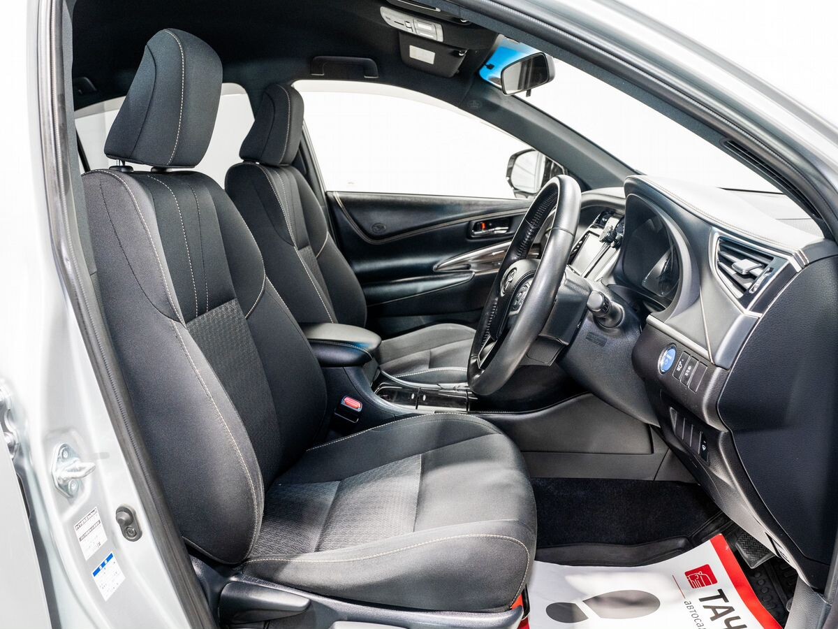 Toyota Harrier 2017 - фото автомобиля