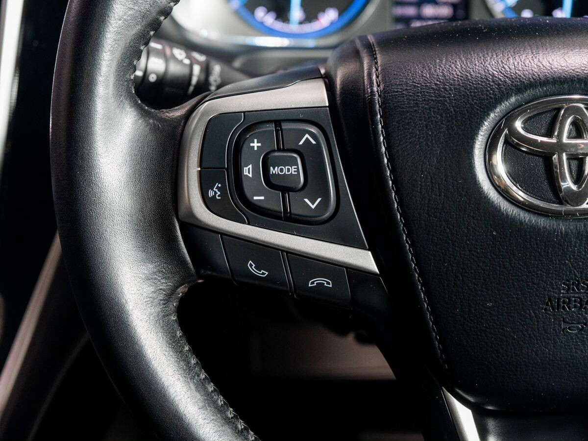 Toyota Harrier 2017 - фото автомобиля