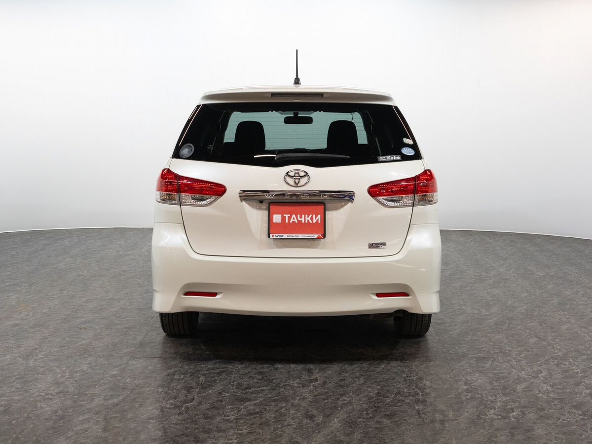 Toyota Wish 2012 - фото автомобиля