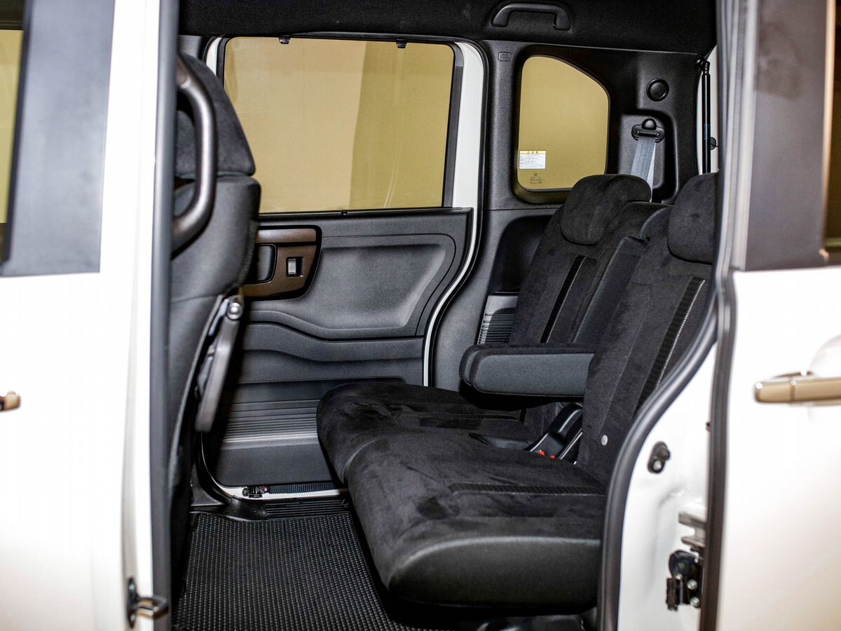 Honda N-BOX 2022 - фото автомобиля