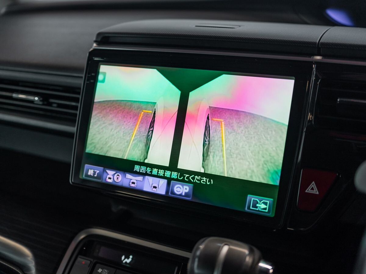 Honda Stepwgn 2015 - фото автомобиля