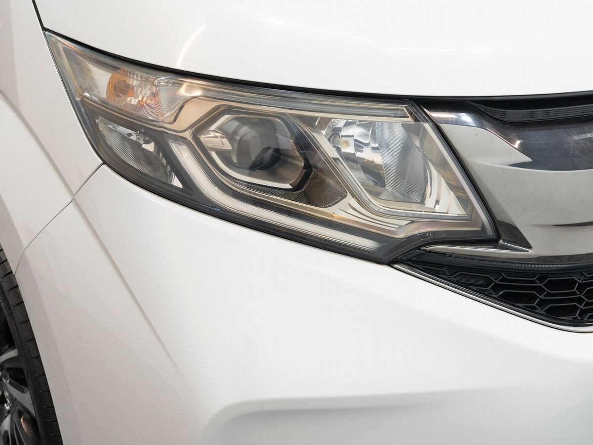 Honda Stepwgn 2015 - фото автомобиля