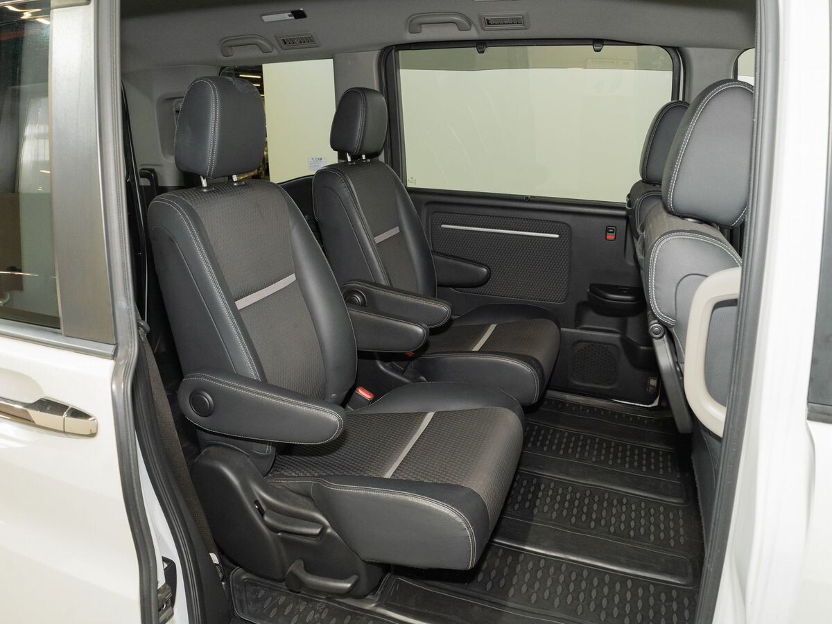 Honda Stepwgn 2015 - фото автомобиля