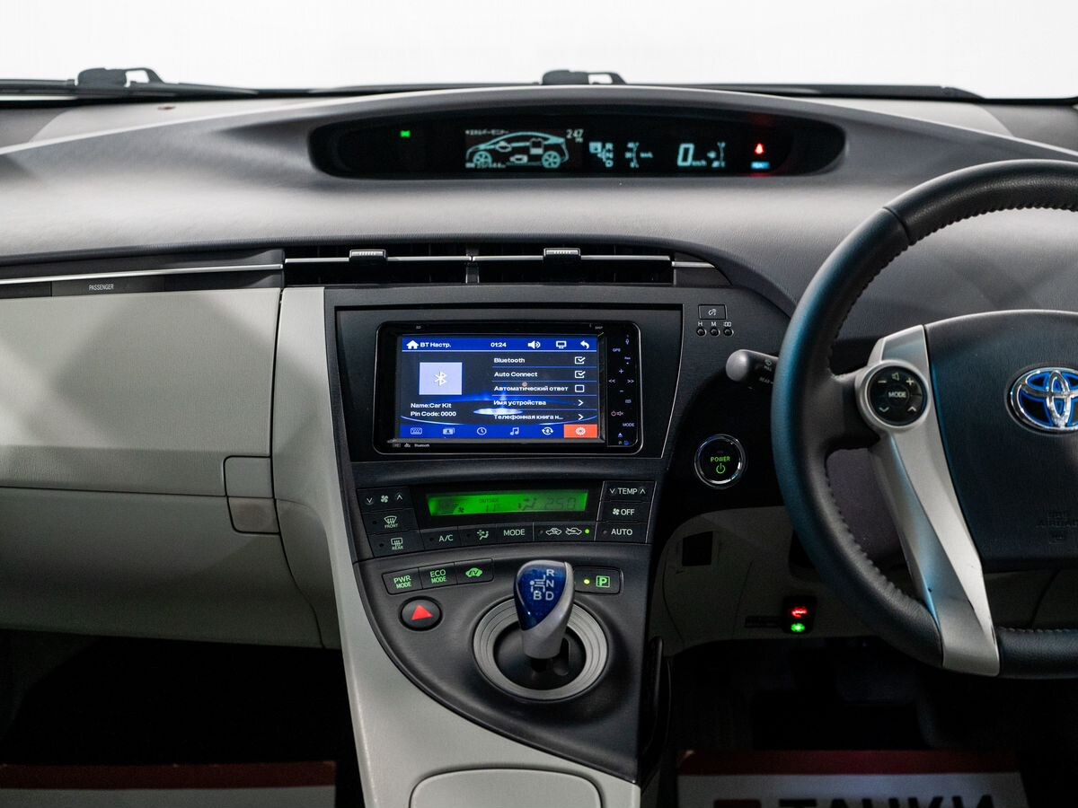 Toyota Prius 2010 - фото автомобиля