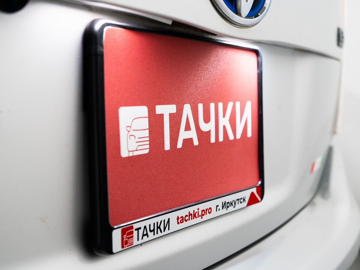 Toyota Prius 2010 - фото автомобиля