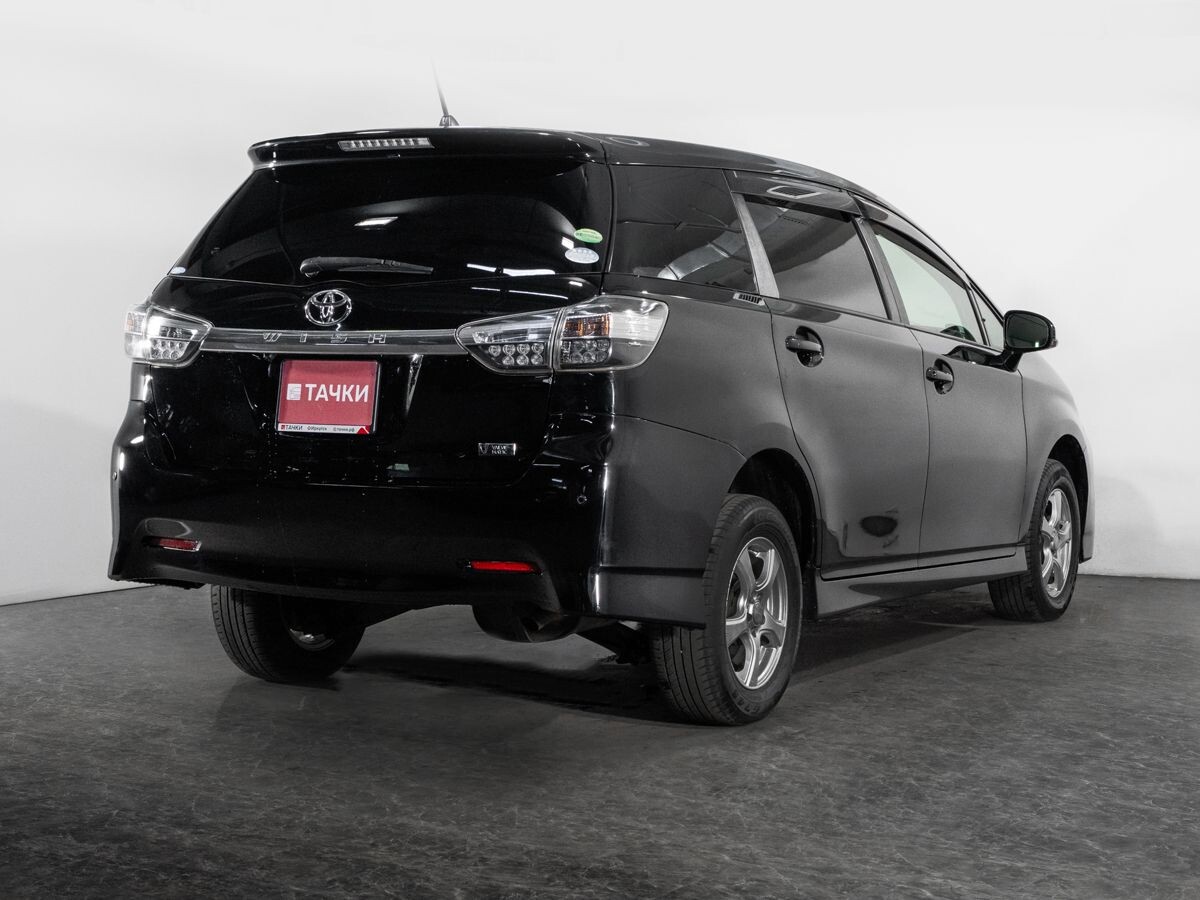 Toyota Wish 2013 - фото автомобиля