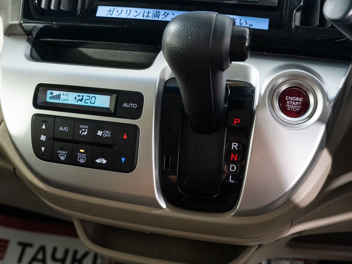 Honda N-WGN 2018 - фото автомобиля