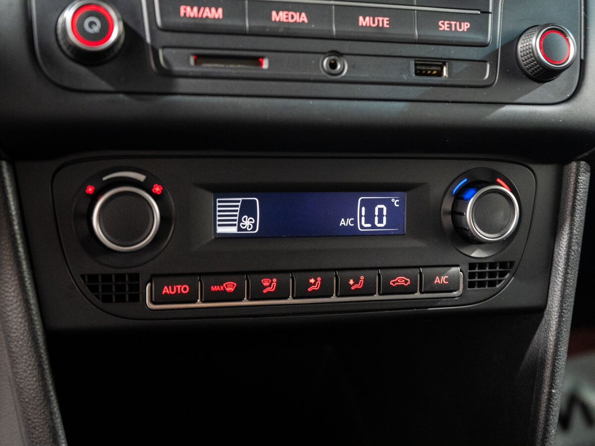 Volkswagen Polo 2017 - фото автомобиля