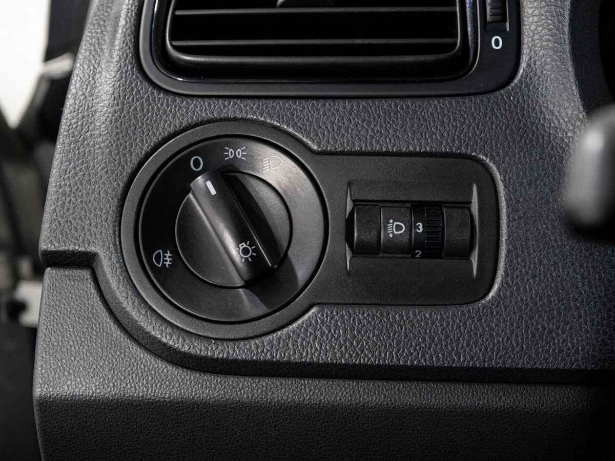 Volkswagen Polo 2017 - фото автомобиля