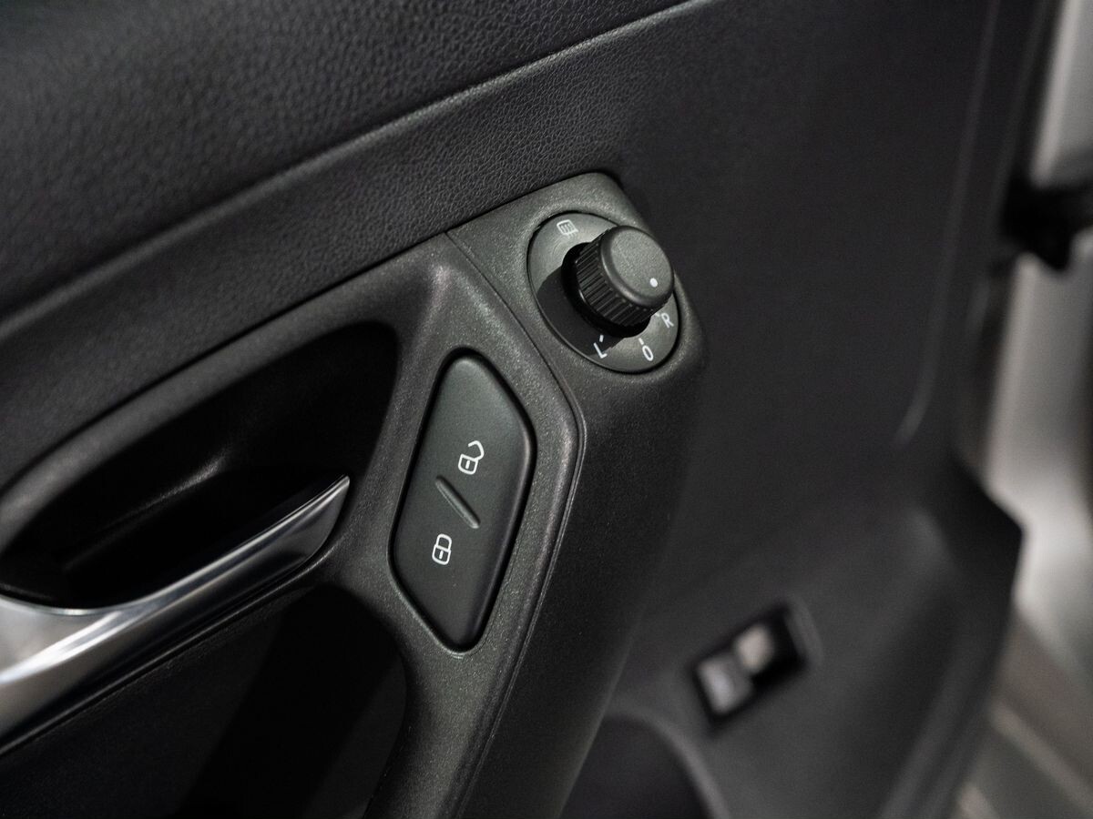 Volkswagen Polo 2017 - фото автомобиля