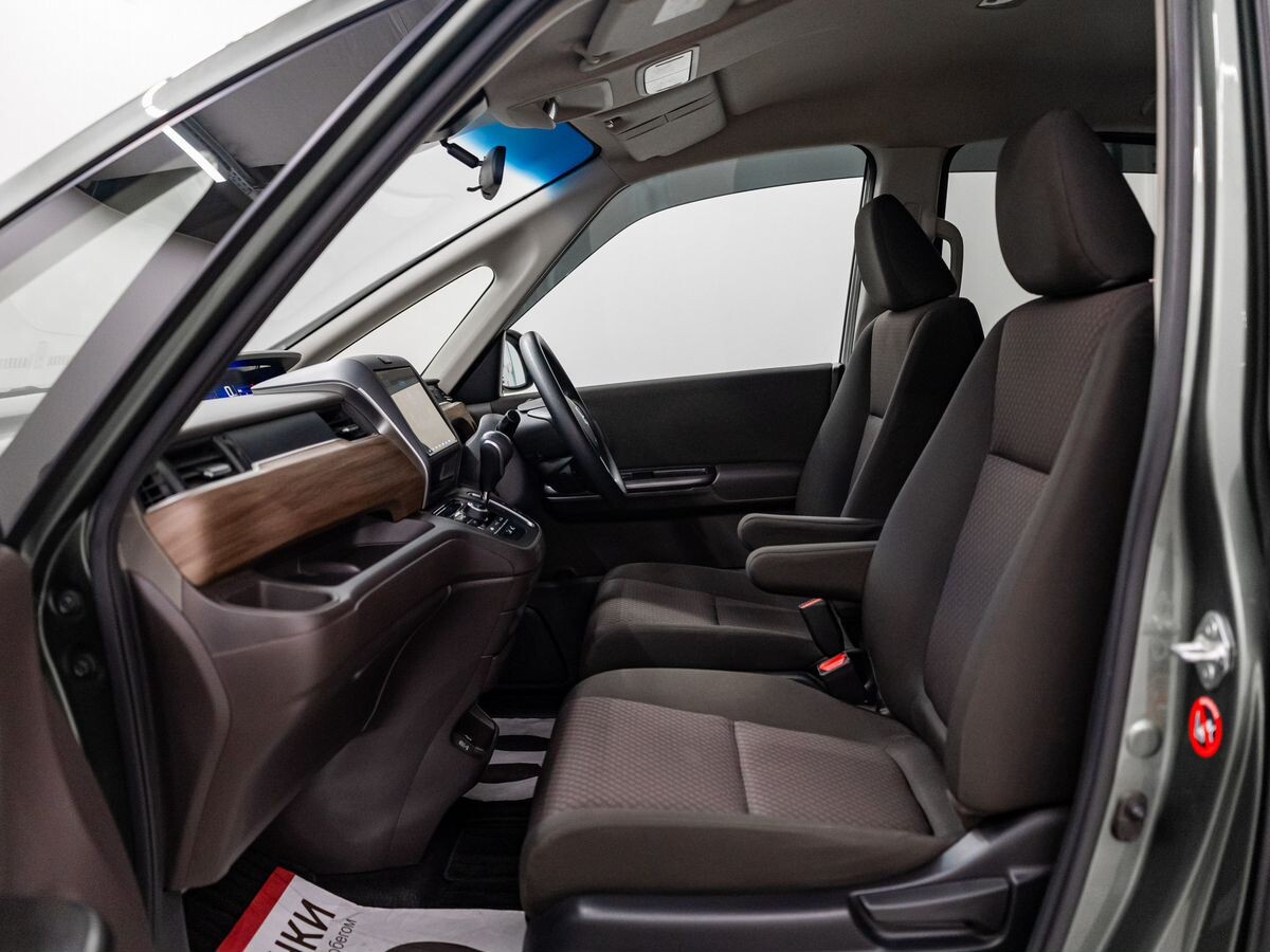 Honda Freed+ 2021 - фото автомобиля