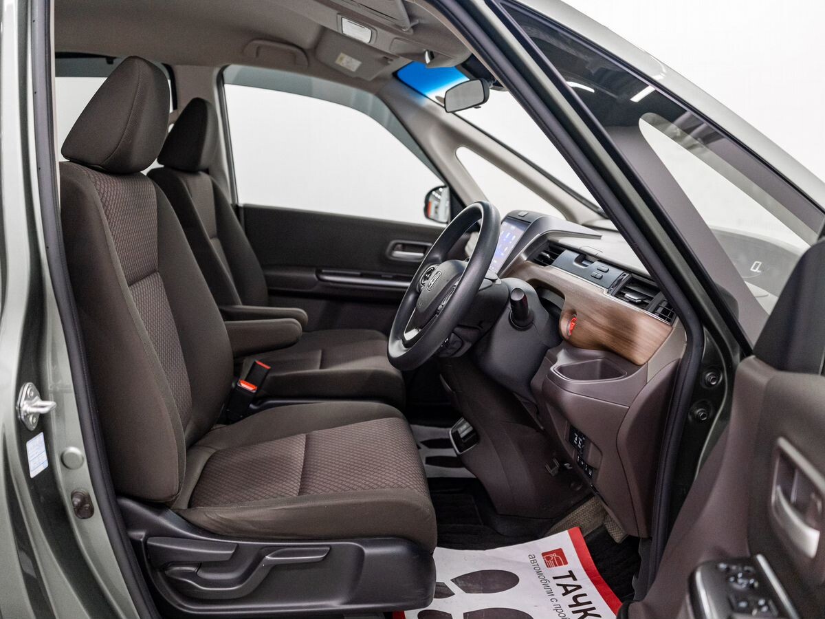 Honda Freed+ 2021 - фото автомобиля