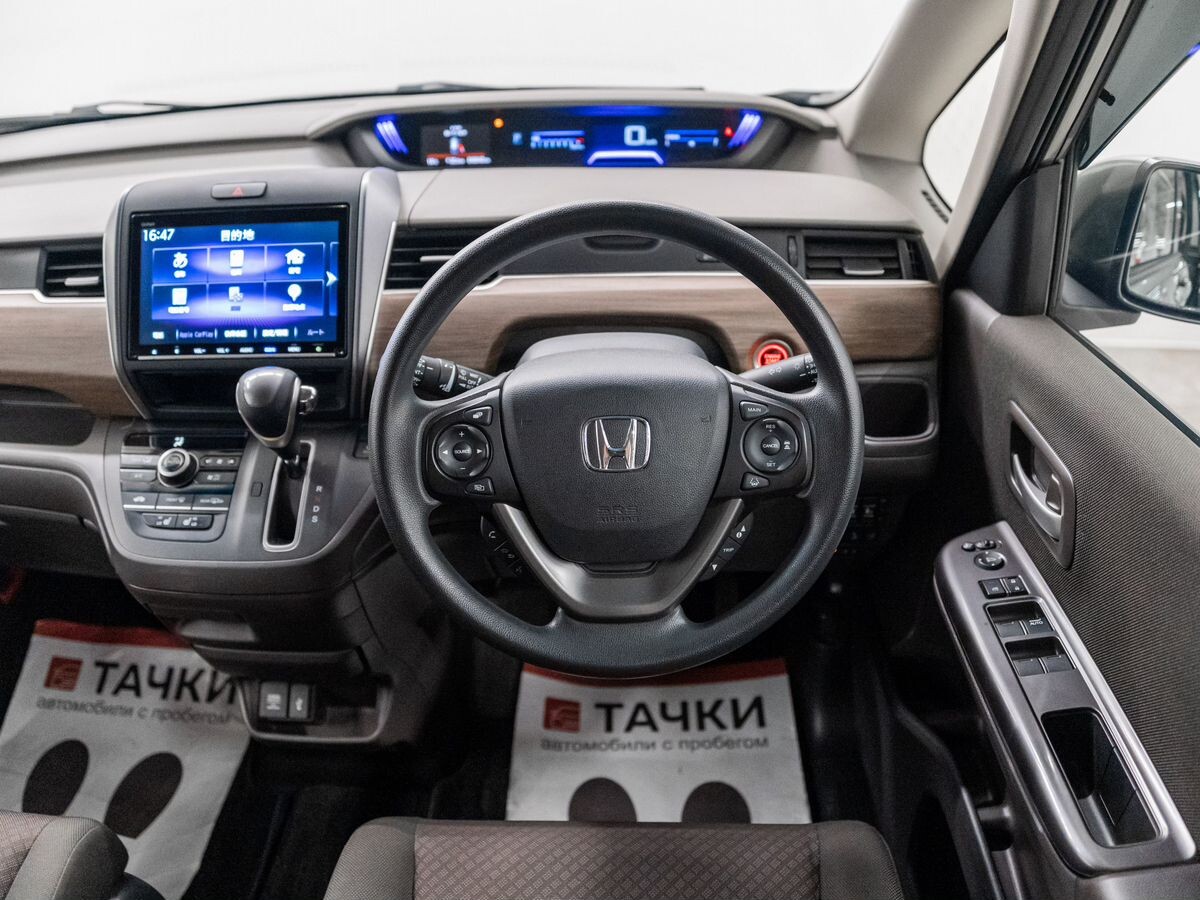 Honda Freed+ 2021 - фото автомобиля