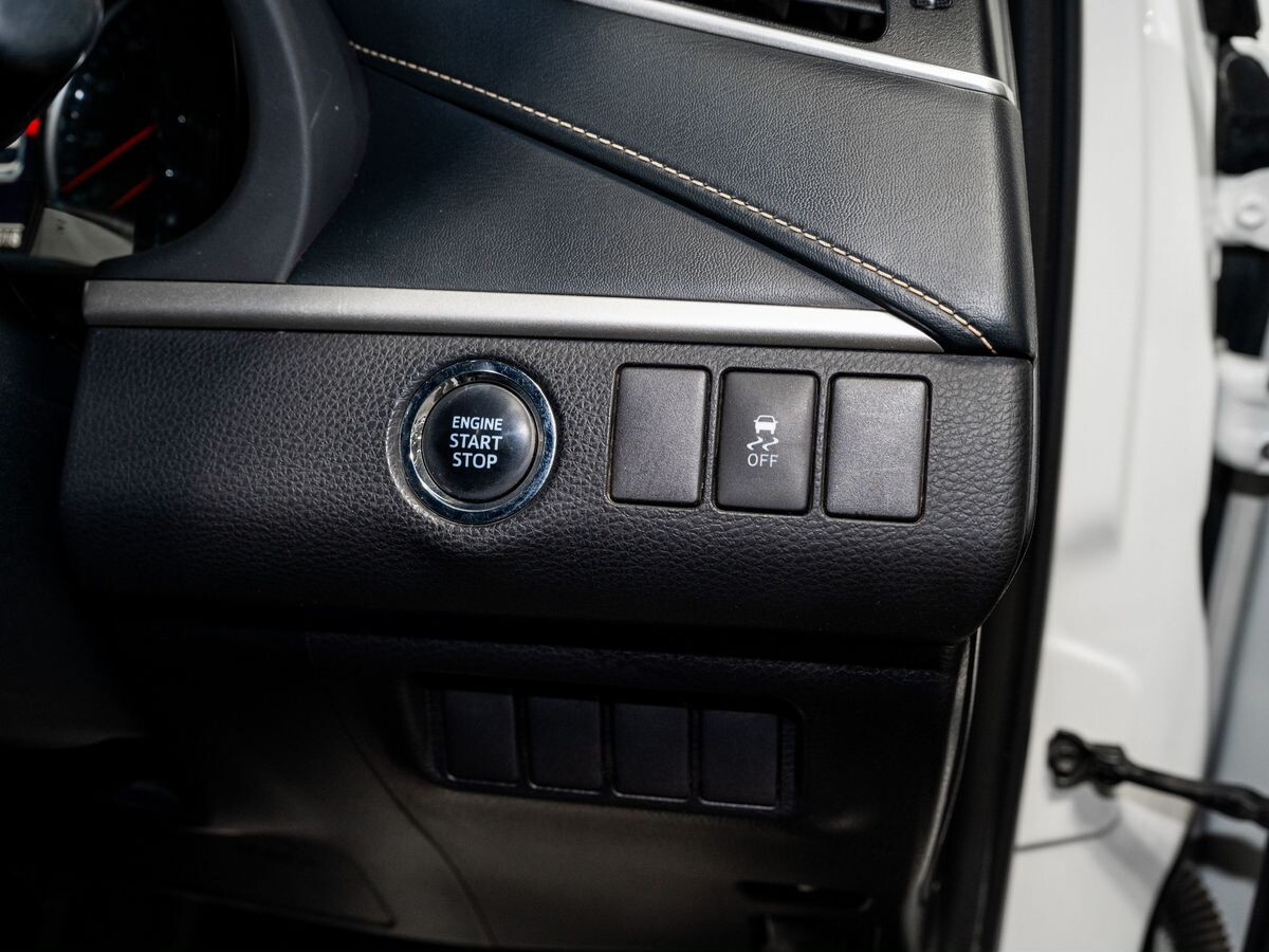 Toyota Harrier 2016 - фото автомобиля