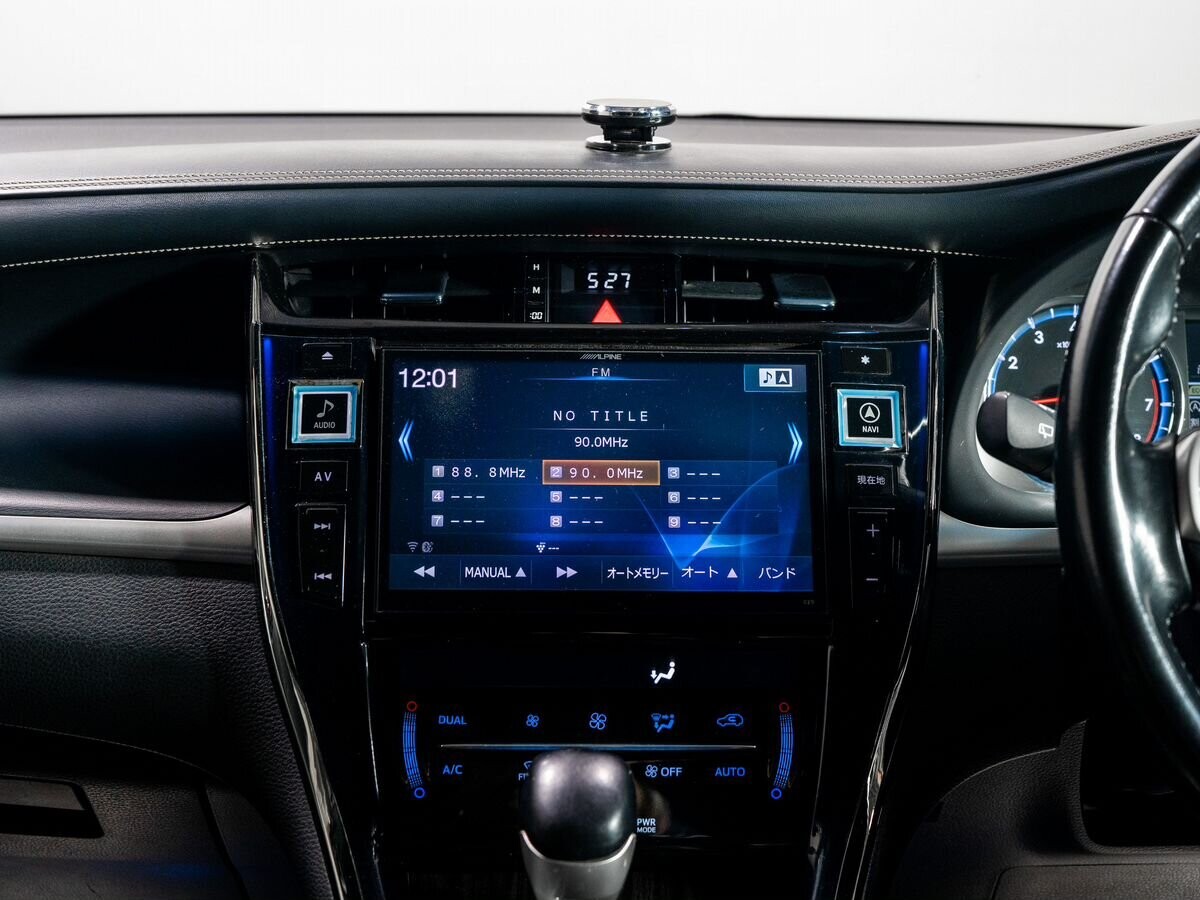 Toyota Harrier 2016 - фото автомобиля