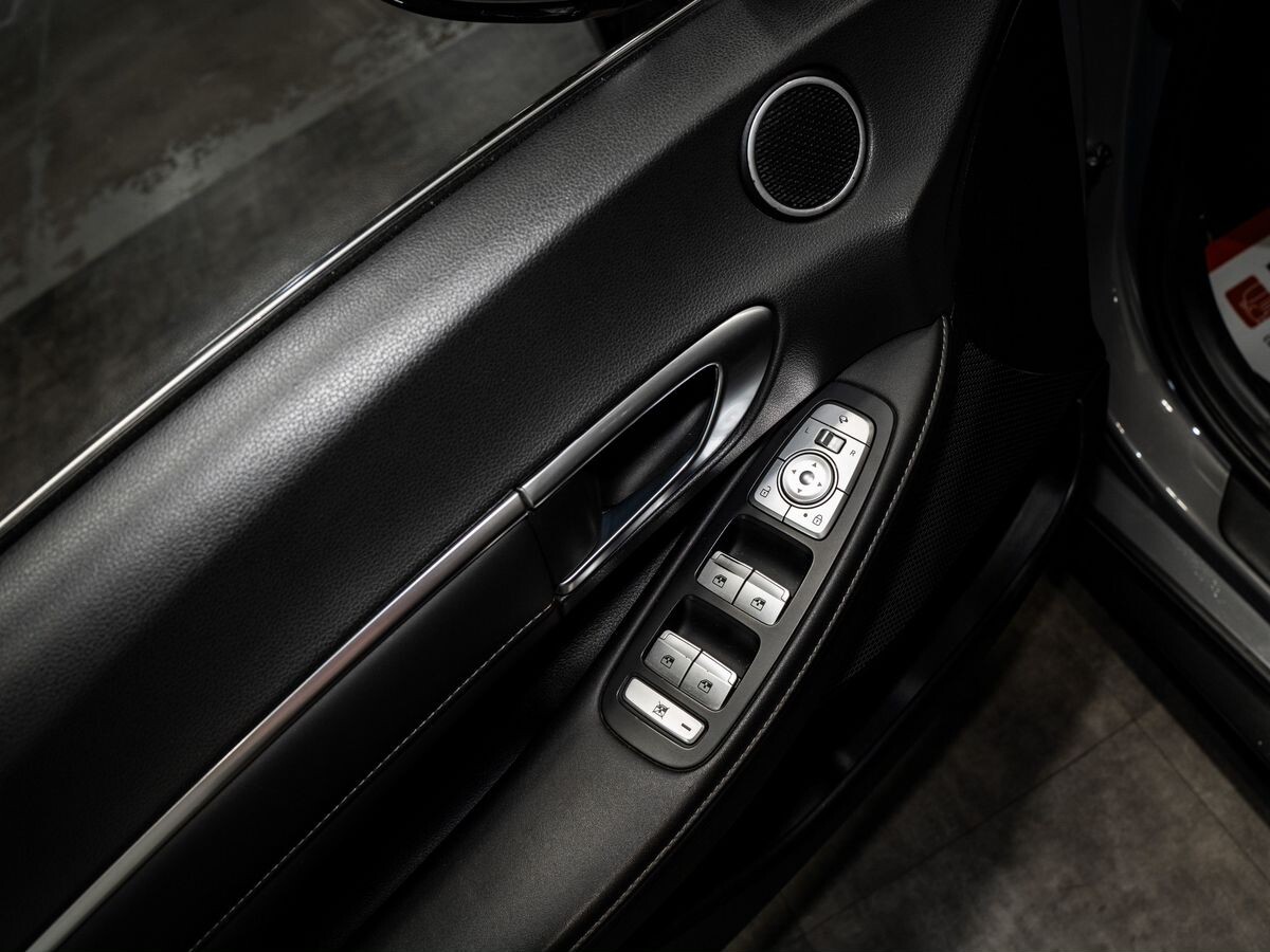 Hyundai Sonata 2020 - фото автомобиля