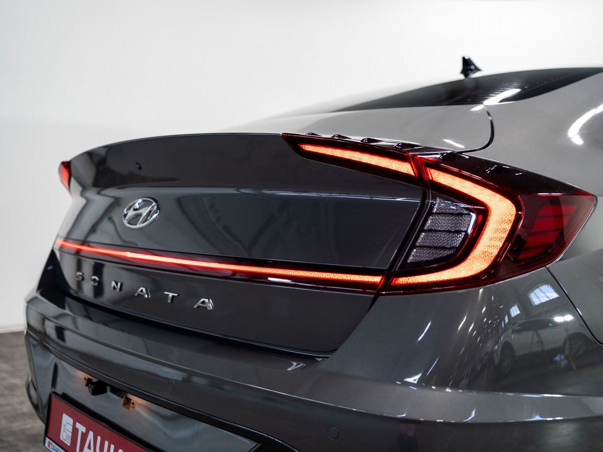 Hyundai Sonata 2020 - фото автомобиля