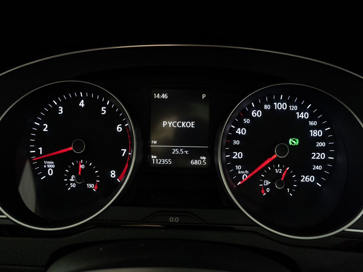 Volkswagen Passat 2015 - фото автомобиля