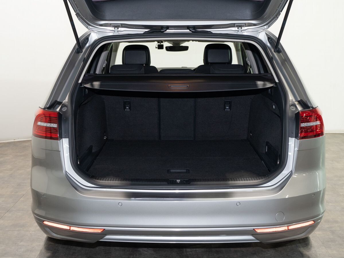 Volkswagen Passat 2015 - фото автомобиля