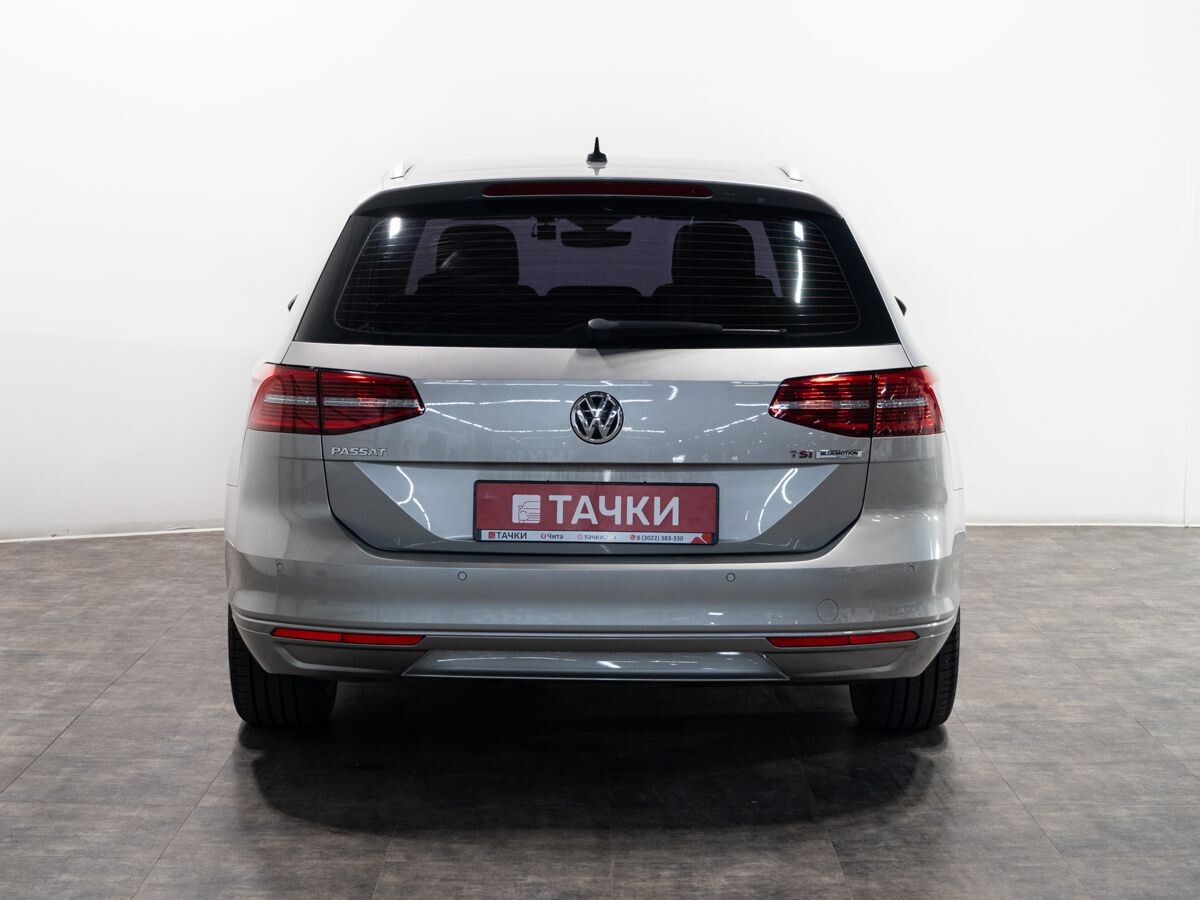 Volkswagen Passat 2015 - фото автомобиля