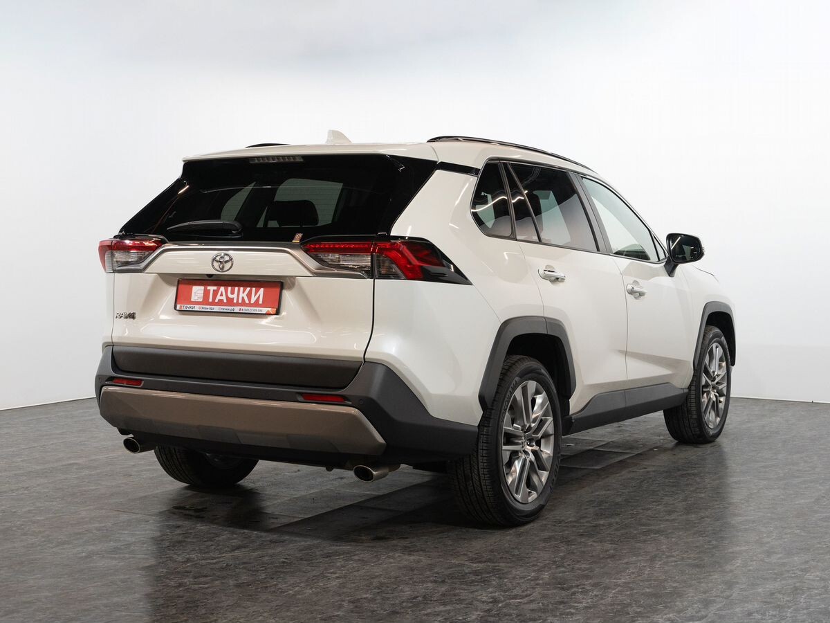 Toyota RAV4 2021 - фото автомобиля