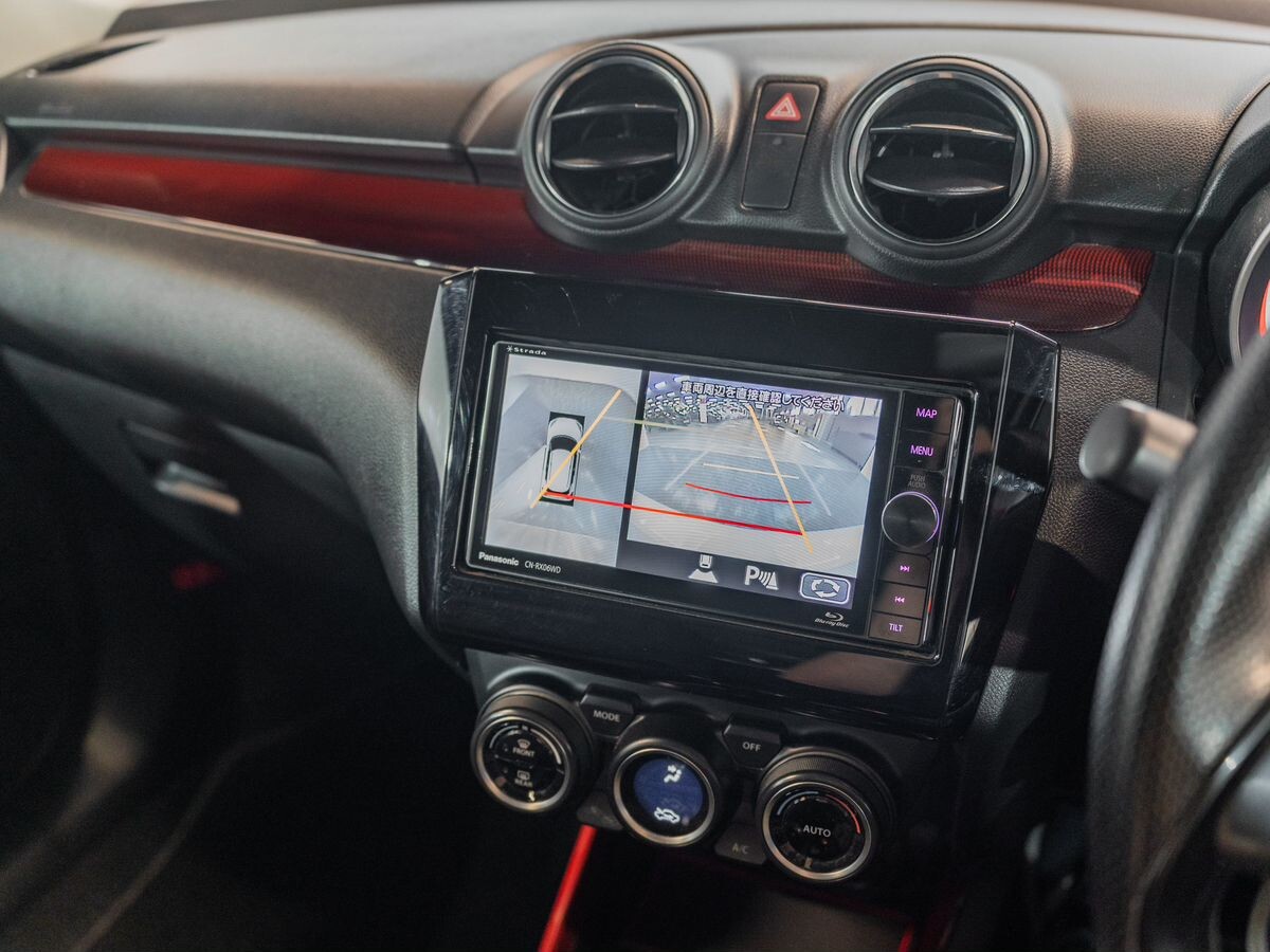 Suzuki Swift 2021 - фото автомобиля