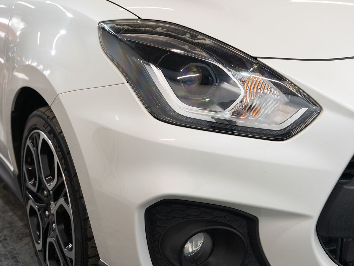Suzuki Swift 2021 - фото автомобиля
