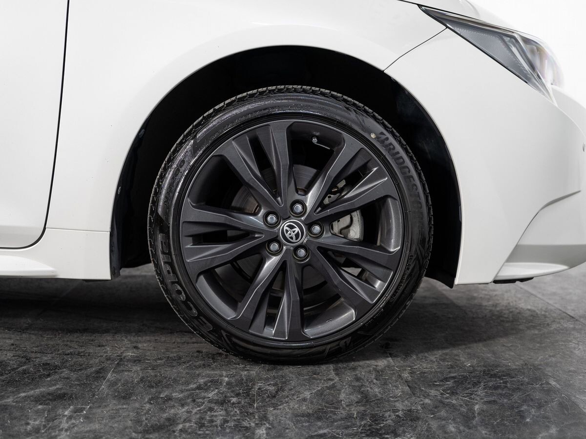 Toyota Corolla 2020 - фото автомобиля