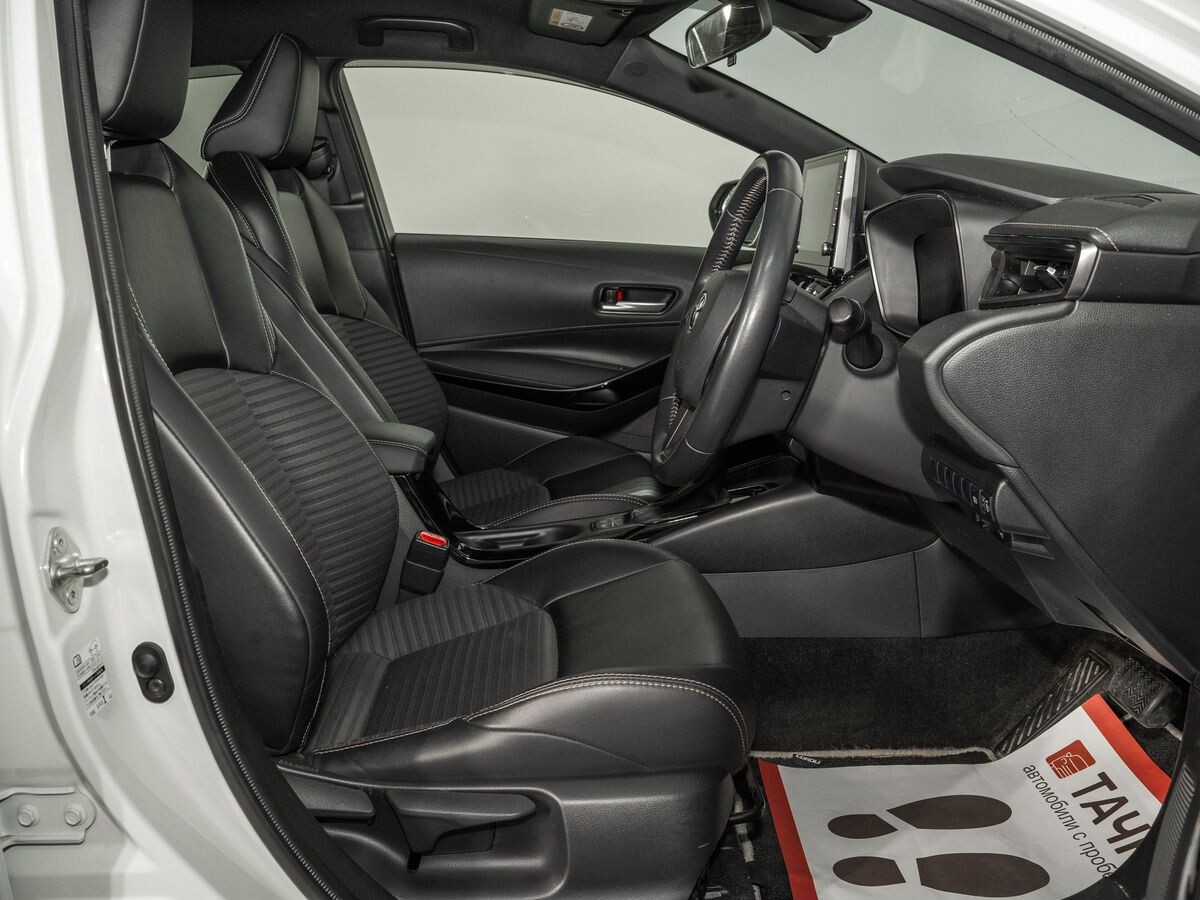 Toyota Corolla 2020 - фото автомобиля