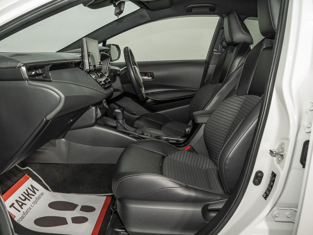 Toyota Corolla 2020 - фото автомобиля