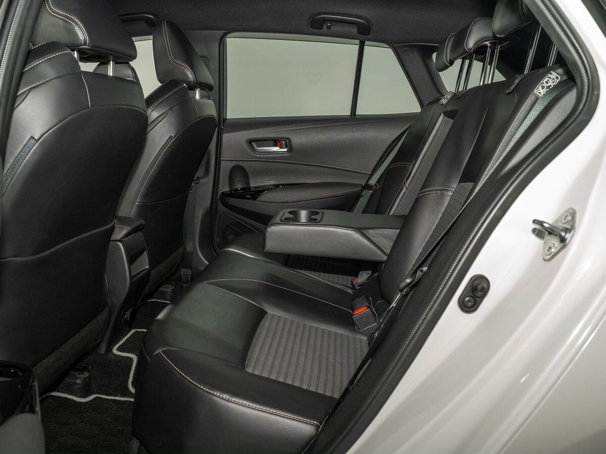 Toyota Corolla 2020 - фото автомобиля