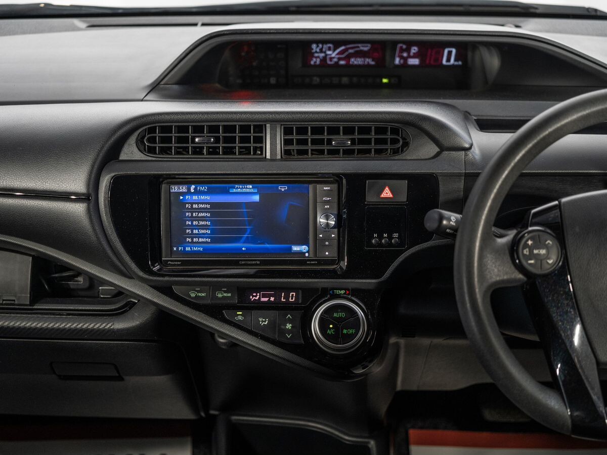 Toyota Aqua 2016 - фото автомобиля